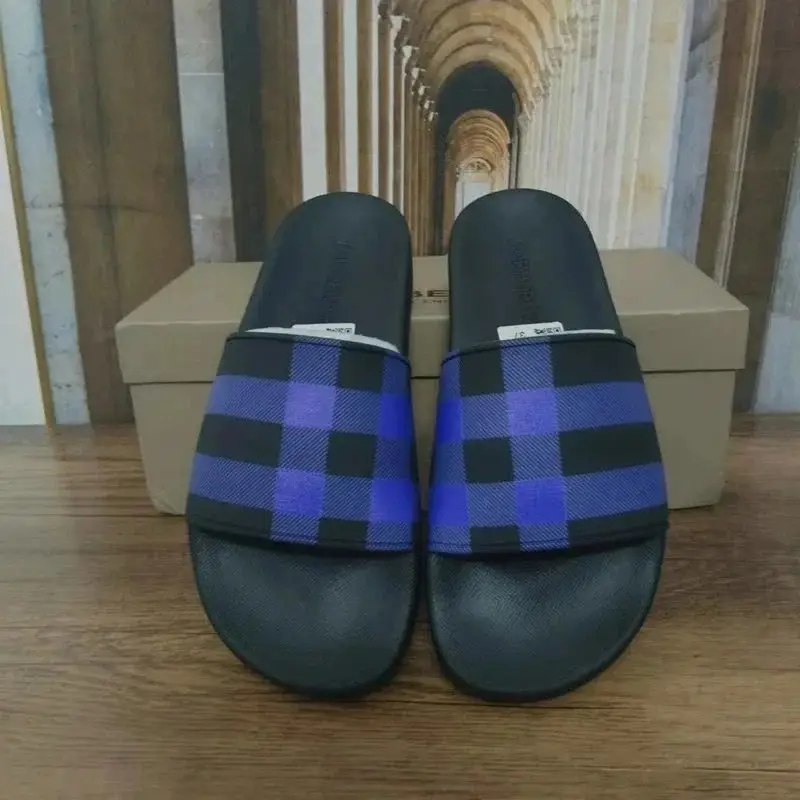 Burberry Slides photo 5