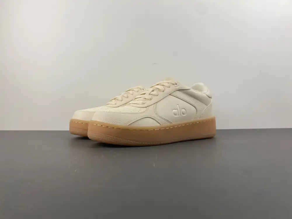 ALO Low-Top Sneakers - Comfortable photo 5