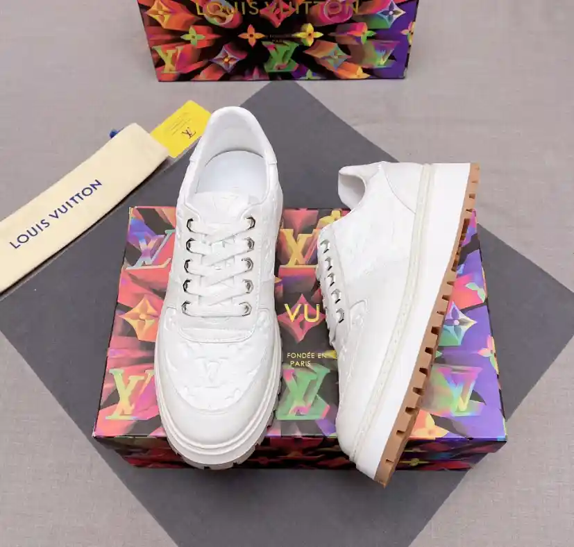Louis Vuitton Trainer Sneakers [10 styles] photo 3
