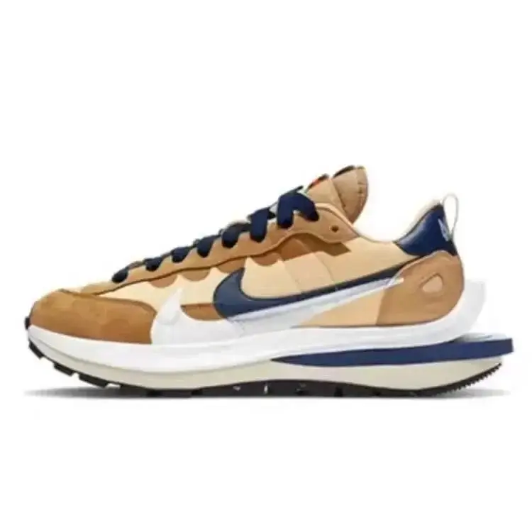 Sacai Nike VaporWaffle Sneakers photo 2