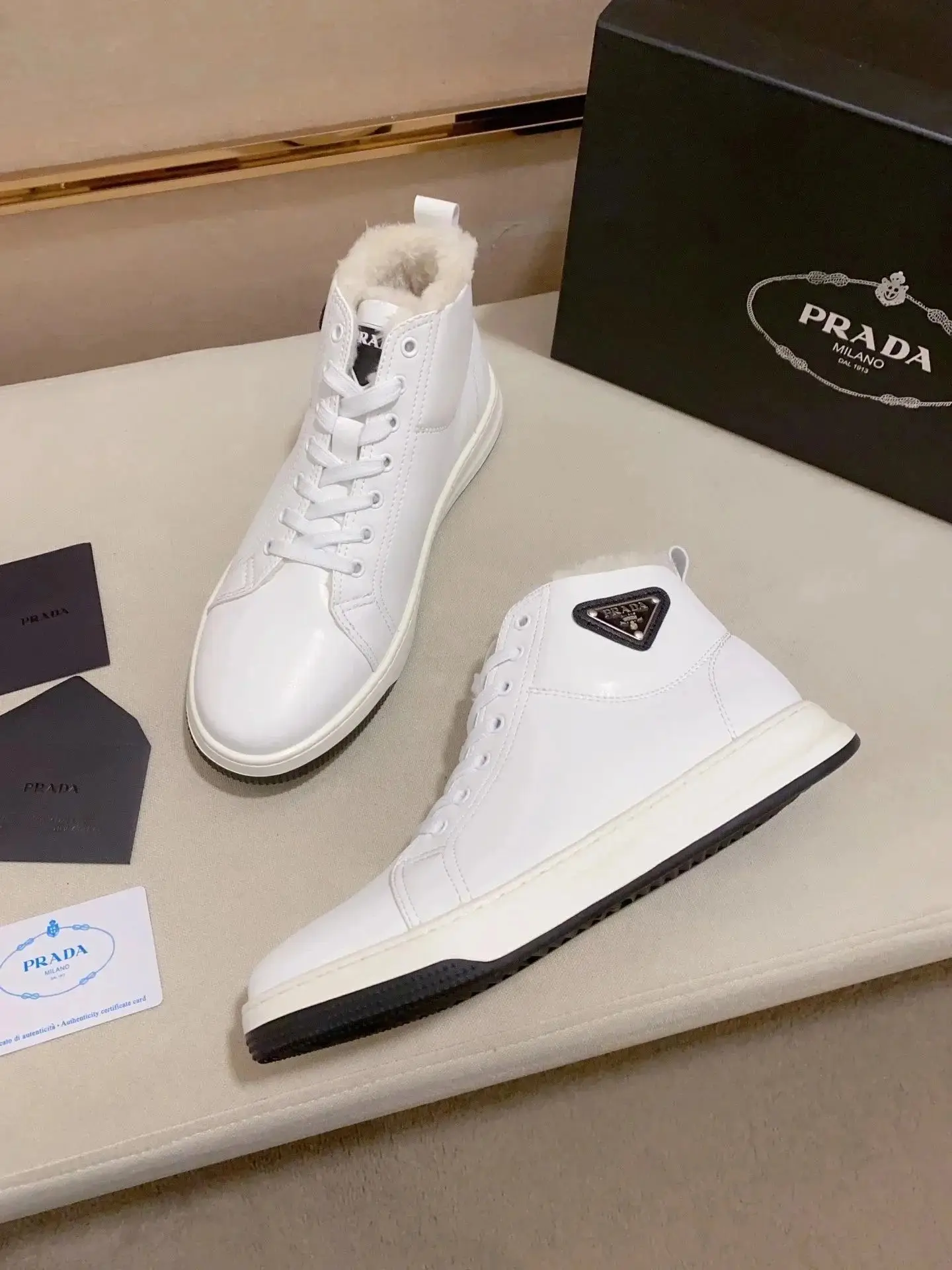 Prada shoes photo 3