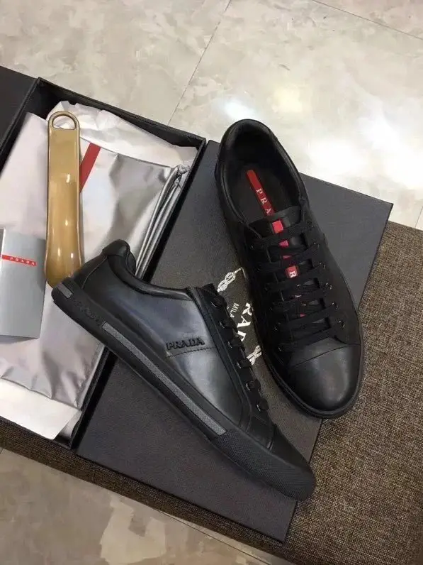 Prada shoes photo 4