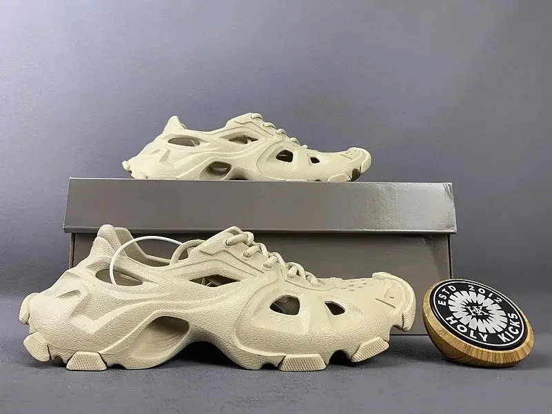 Balenciaga HD Sneakers photo 1