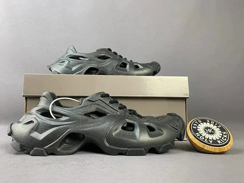 Balenciaga HD Sneakers photo 2